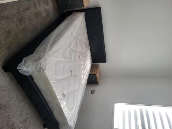 1 bed Apartment to rent Image 12