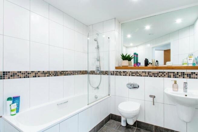 En-Suite Bathroom