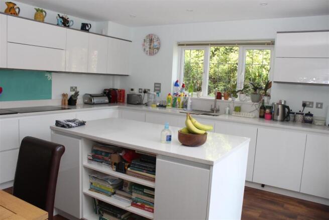 kitchen/breakfast room