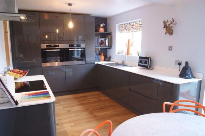 kitchen pic 1