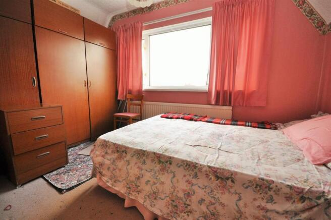 BEDROOM 2