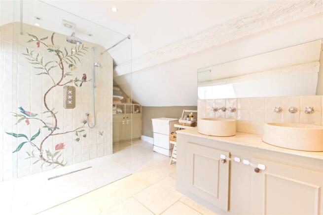 En Suite Bathroom