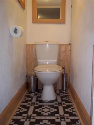 SEPARATE TOILET :