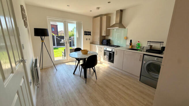 2 bed Semi-Detached for sale Image 4