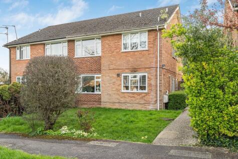 Oak Tree View, Farnham, Surrey, GU9