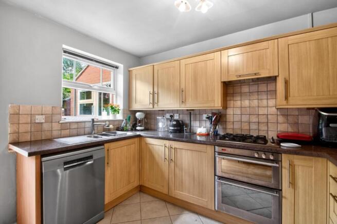 3 bed Semi-Detached for sale Image 7