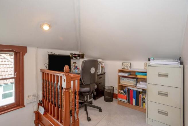 Landing/Office Space