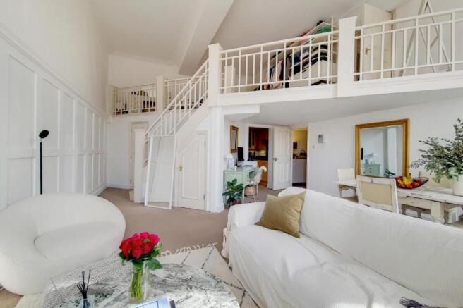Reception/Mezzanine