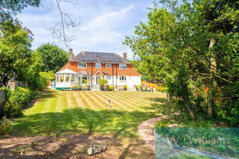 Elenors Grove, Fishbourne