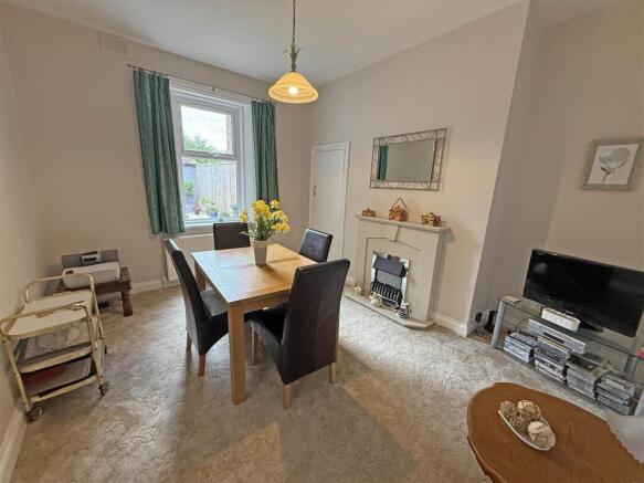 Dining Room.jpg
