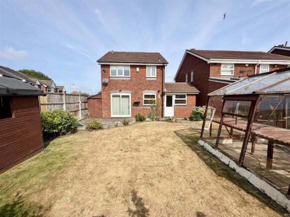 Millford Close, Hall Green, Birmingham photo 3