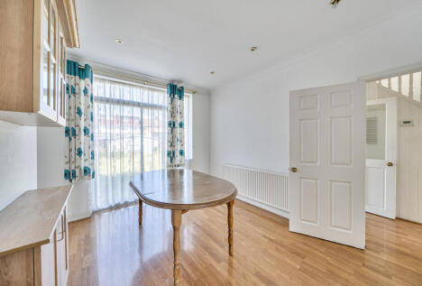 Princes Avenue, London, NW9