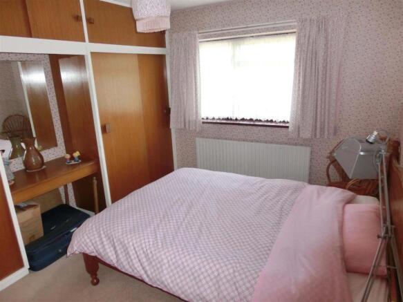 Heath Road 3 bed 2.jpg