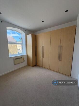 2 bed Flat to rent Image 5