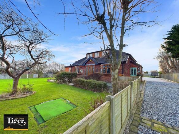 CAM02176G0-PR0427...