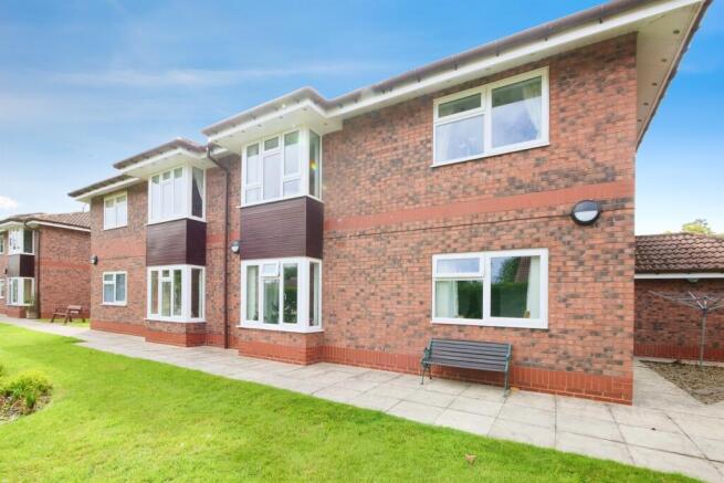 2 bed Apartment for sale Image 10