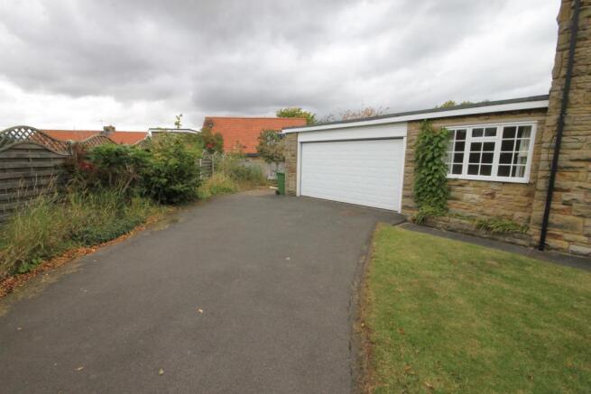 DOUBLE GARAGE