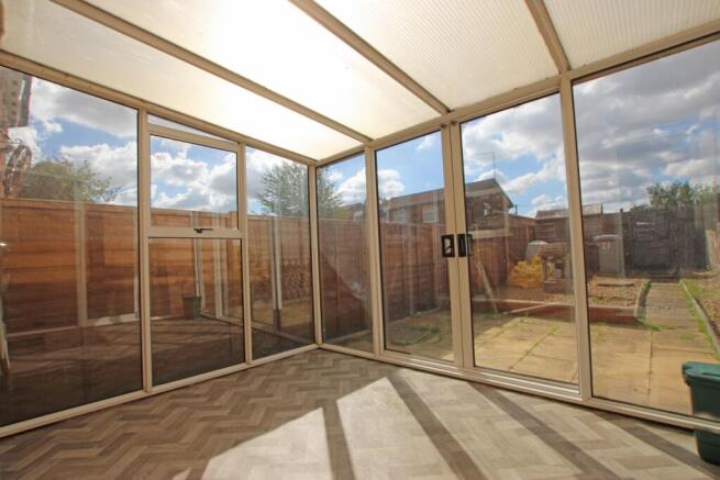 Copperfield Close, Kettering, Northamptonshire, NN16 photo 4