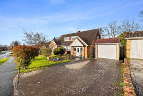 17, Beacon Hill, Lingfield RH7 6RQ