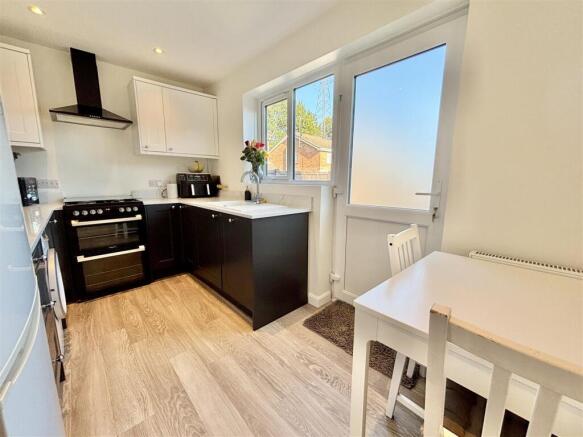 Sycamore Close, Creekmoor, Poole photo 4