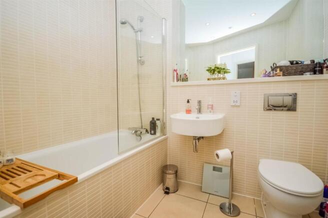 1 bed Apartment for sale Image 5