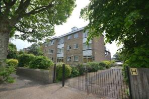 9, 24 Hedgemoor Court, Castle Avenue, London E4 9QE