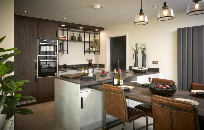 4 bed Detached for sale Image 5