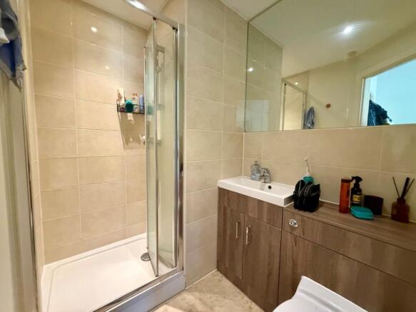 Flat 10 Charter-House-ensuite