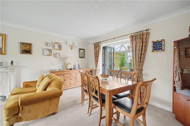 3 bed Bungalow for sale Image 4