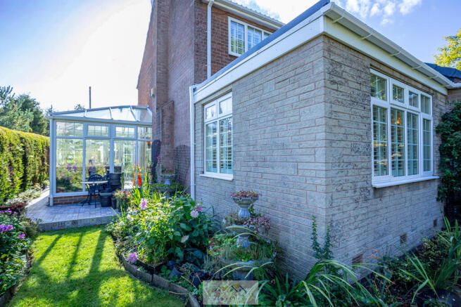 Side garden 1.2