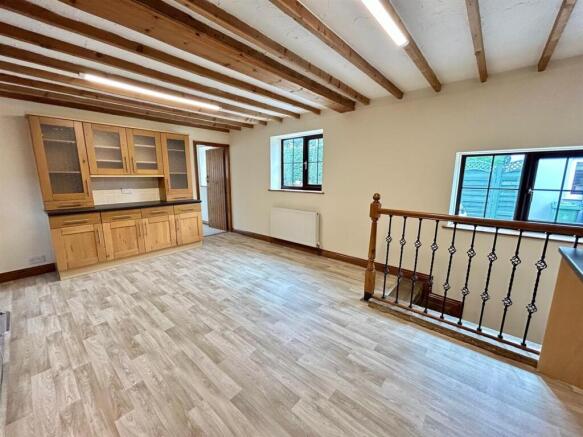 3 bed Semi-Detached for sale Image 5