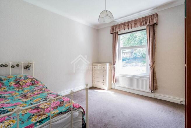 3 bed Semi-Detached for sale Image 8