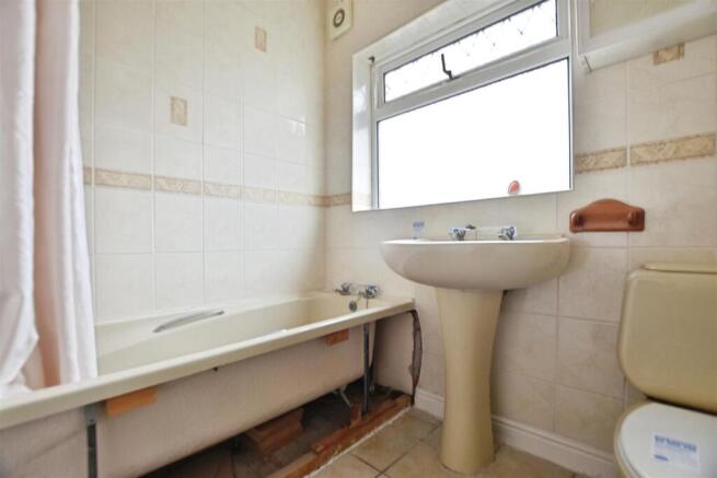 3 bed Terraced for sale Image 10