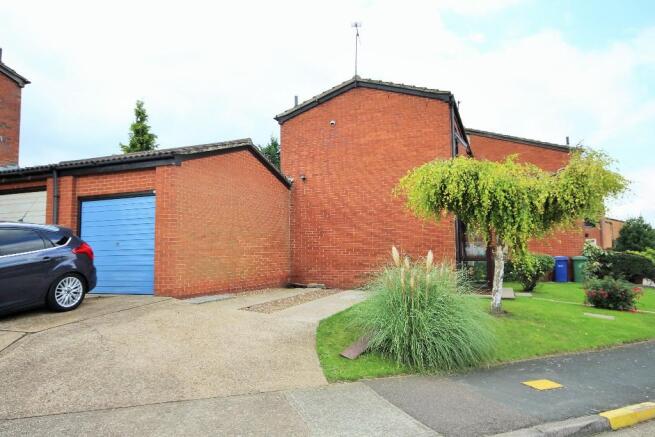 Side Aspect & Garage