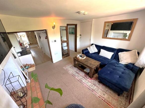 Living Room 4.jpg