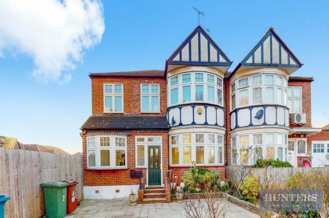 2 St Leonards Avenue  (8).jpg
