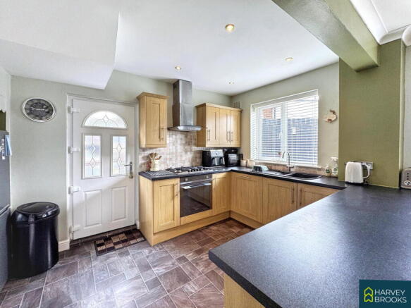 3 bed Semi-Detached for sale Image 7