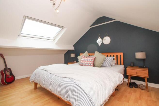 Master Bedroom (Loft)