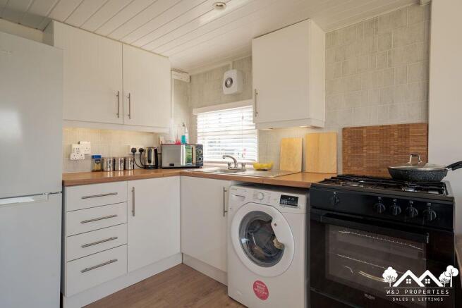 Lake View, Halsnead Park, Prescot, L35 3PX photo 4