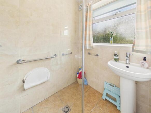 3 bed Terraced for sale Image 10