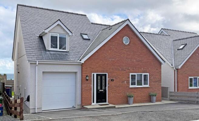 3-bed detached on Parys Uchaf, Bull Bay, Amlwch, Isle of Anglesey, LL68, £355,000