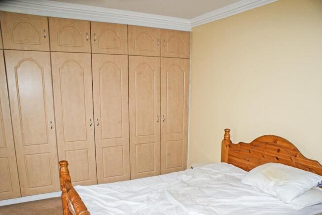 Bed 3.jpg