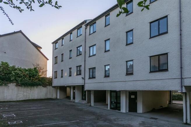 21 cumbrian Court ext-10.jpg