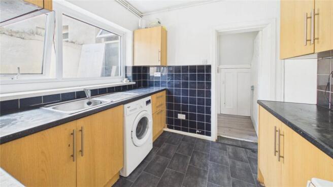 3 bed Terraced for sale Image 9