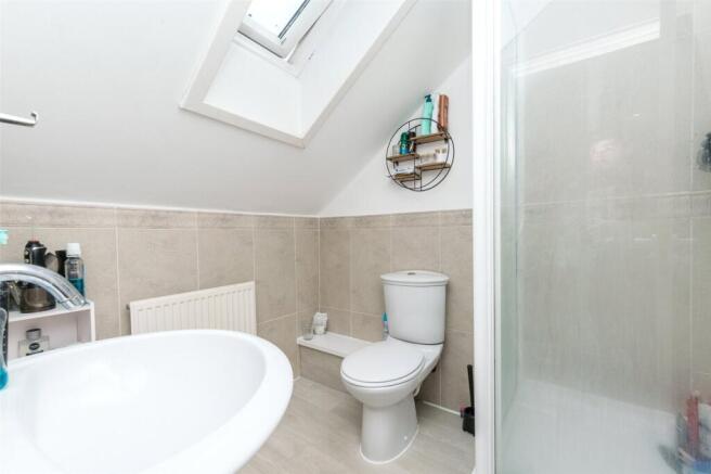 2 bed Apartment for sale Image 8
