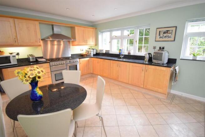 Kitchen/Breakfast Ro