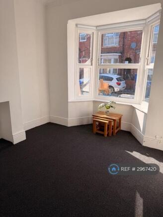 3 bed Terraced to rent Image 5