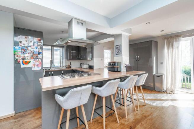 KITCHEN, DINER AND LIVING ROOM