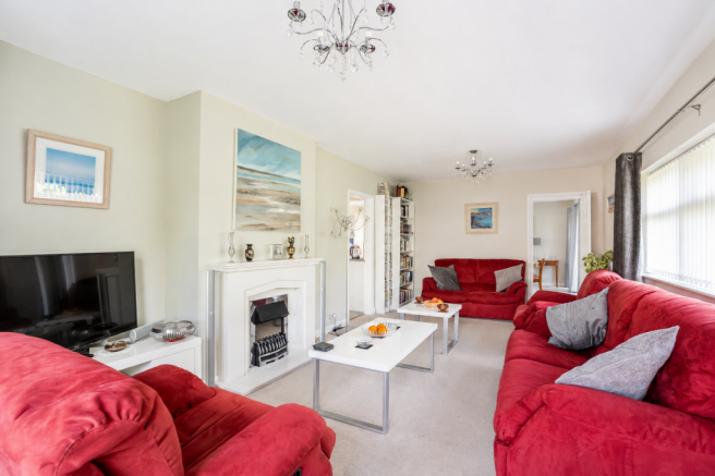 4 bed Detached for sale Image 4