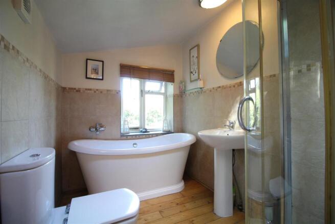 Bathroom.JPG